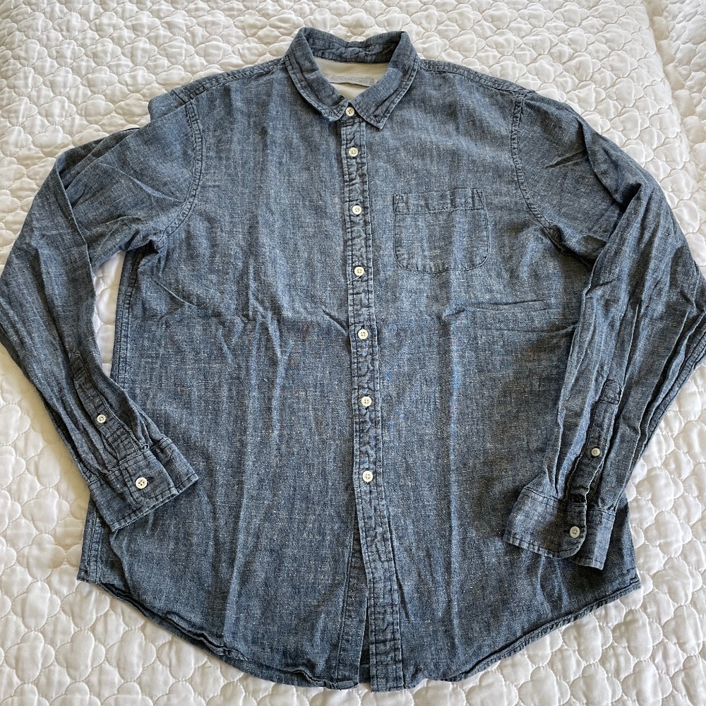 Outerknown Men's Casual Button-Down Shirt in Heathered Blue Chambray